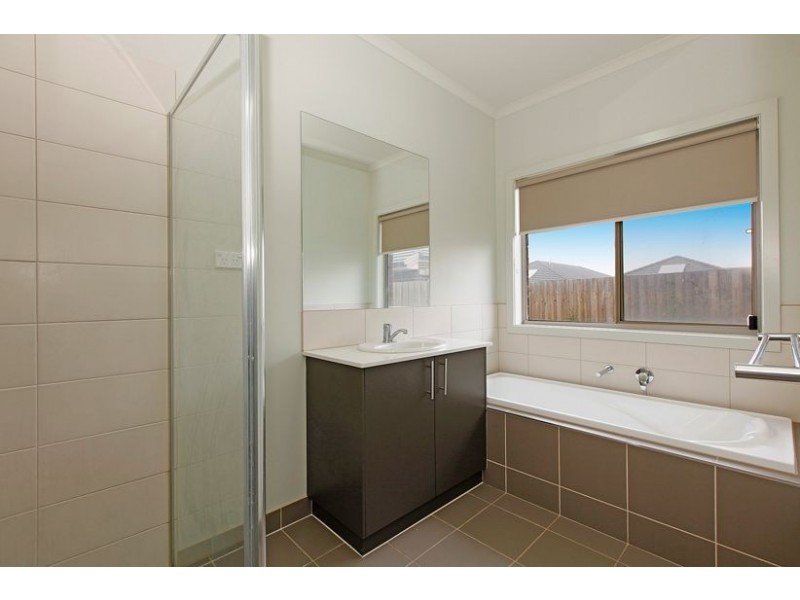 52 Broadleaf Drive, Epping VIC 3076