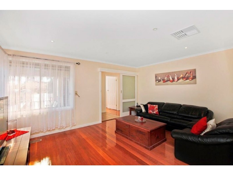 11 Cromwell Court, Lalor VIC 3075