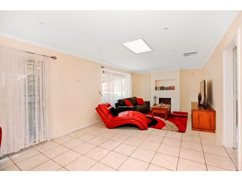 11 Cromwell Court, Lalor VIC 3075