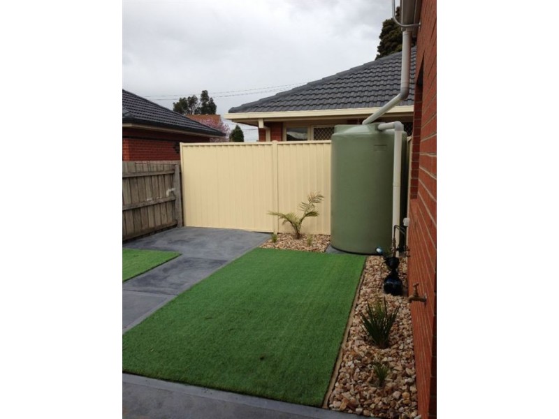 2/37 Darebin Drive, Thomastown VIC 3074