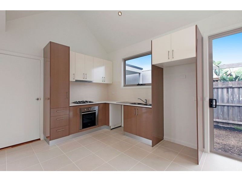3/5 Travers Street, Thomastown VIC 3074