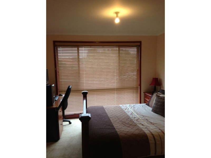 8 Lanark Street, Epping VIC 3076