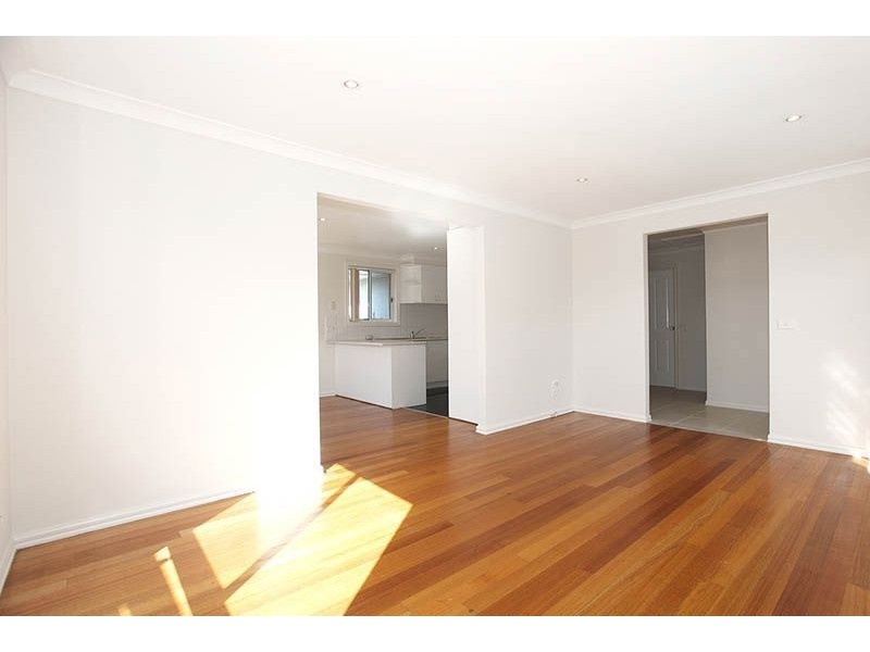 2/112 Mount View Road, Lalor VIC 3075