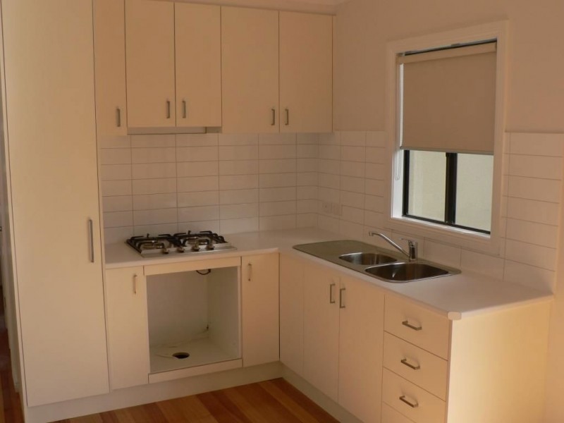 4/13 Edna Street, Thomastown VIC 3074