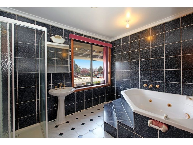 47 Oxford Drive, Thomastown VIC 3074