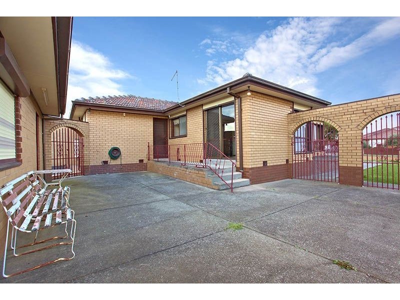 176 Main Street, Thomastown VIC 3074