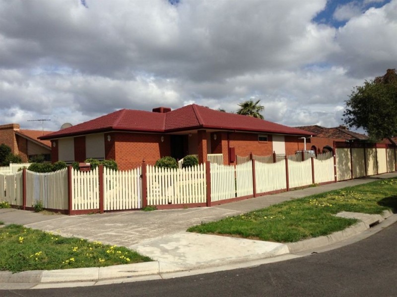 51 Hinkler Drive, Mill Park VIC 3082