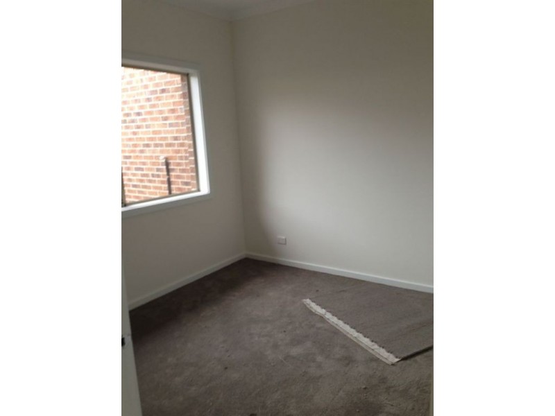 2/6 Dickens Street, Lalor VIC 3075