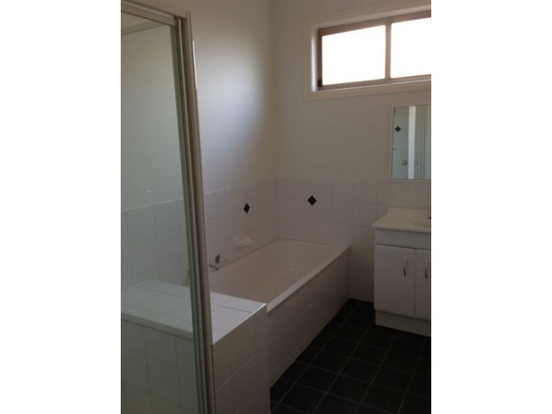 17 St Claire Avenue, South Morang VIC 3752