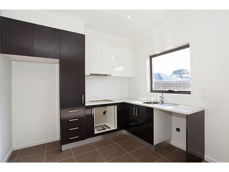 2/8 Mavora Place, South Morang VIC 3752