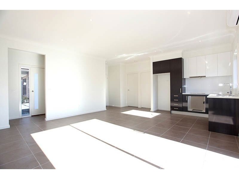 2/8 Mavora Place, South Morang VIC 3752