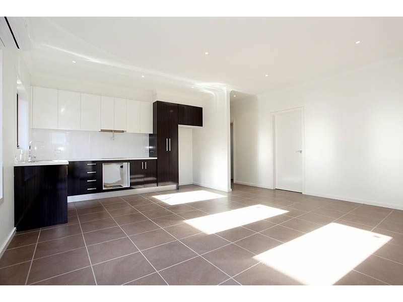 1/8 Mavora Place, South Morang VIC 3752