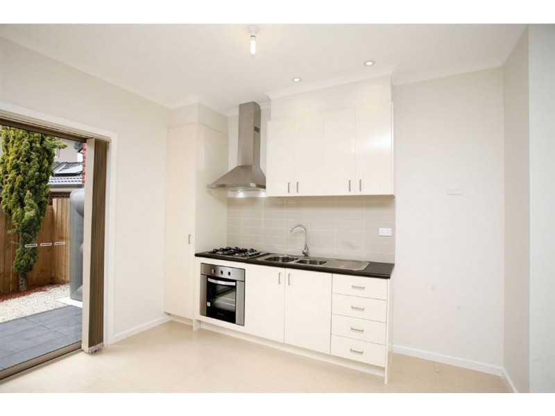 2/21 Lynne Street, Lalor VIC 3075