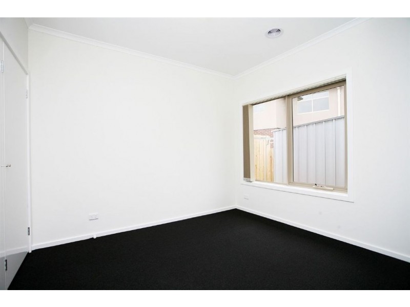 2/21 Lynne Street, Lalor VIC 3075
