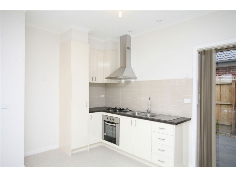 2/21 Lynne Street, Lalor VIC 3075