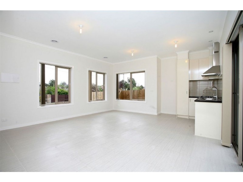 2/21 Lynne Street, Lalor VIC 3075