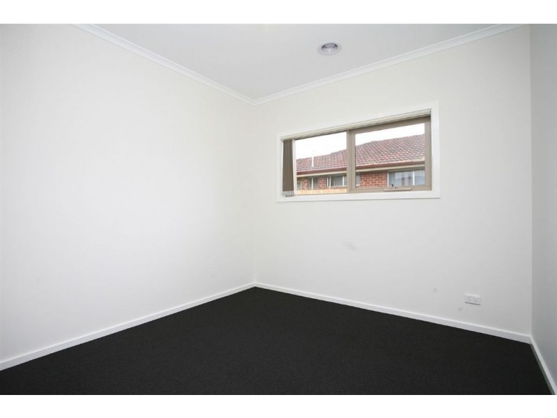 2/21 Lynne Street, Lalor VIC 3075