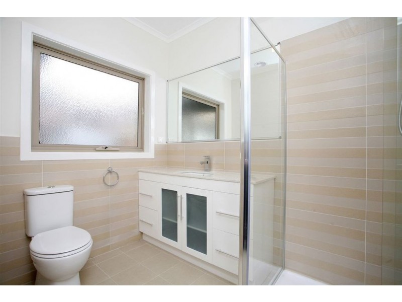 2/21 Lynne Street, Lalor VIC 3075