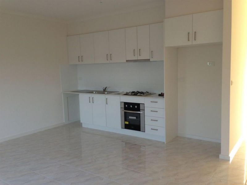2/23 Lynne Street, Lalor VIC 3075