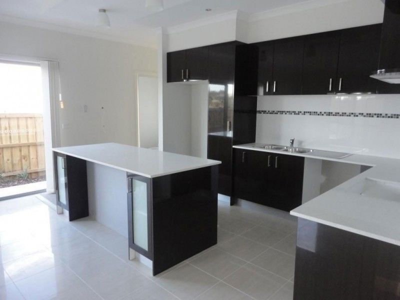 11 Mecklenburg Close, Epping VIC 3076