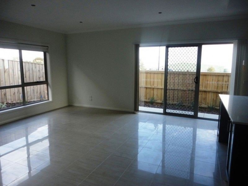 11 Mecklenburg Close, Epping VIC 3076