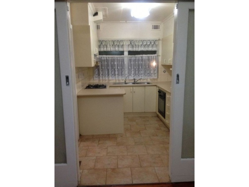 1/4 Seston Street, Reservoir VIC 3073