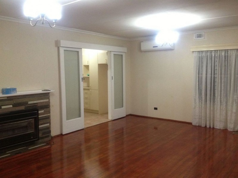 1/4 Seston Street, Reservoir VIC 3073