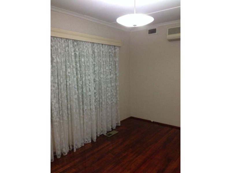 1/4 Seston Street, Reservoir VIC 3073