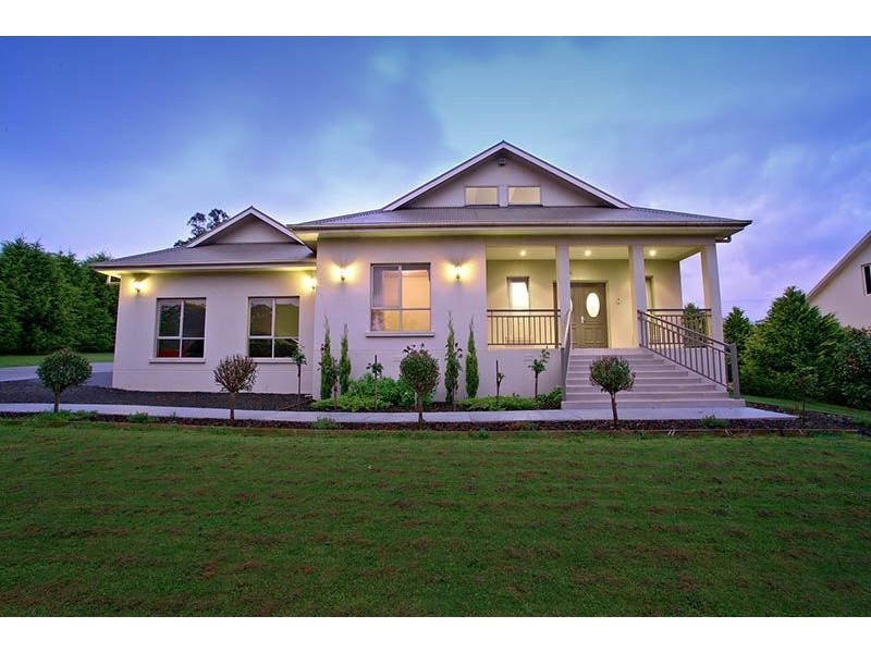 4 Hawkins Drive, Kinglake VIC 3763