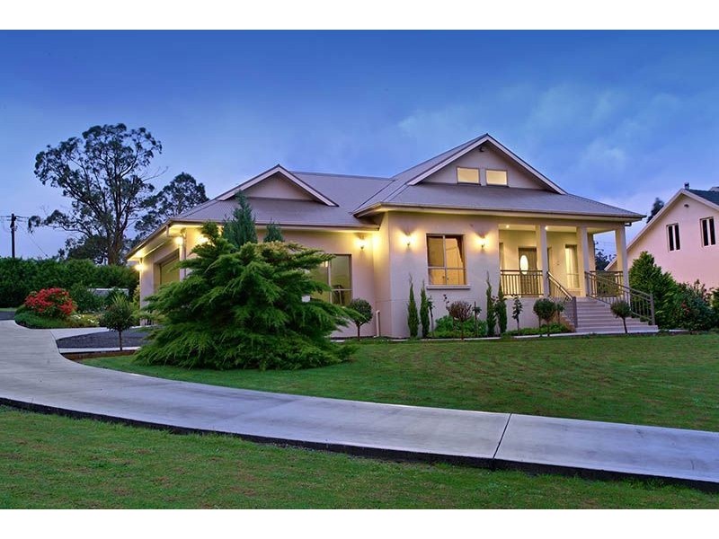 4 Hawkins Drive, Kinglake VIC 3763