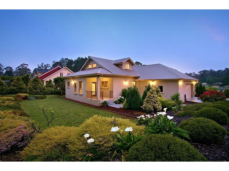 4 Hawkins Drive, Kinglake VIC 3763