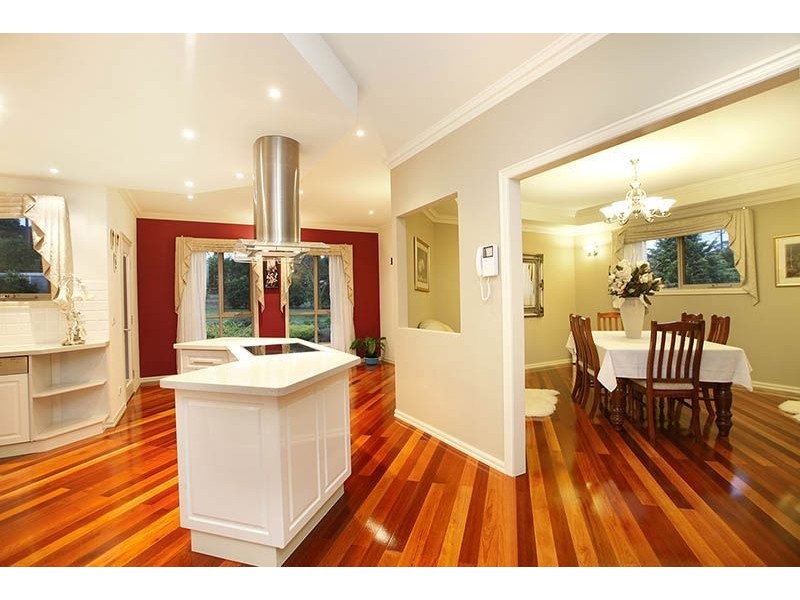 4 Hawkins Drive, Kinglake VIC 3763