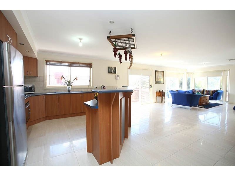 6 Wagtail Way, Whittlesea VIC 3757