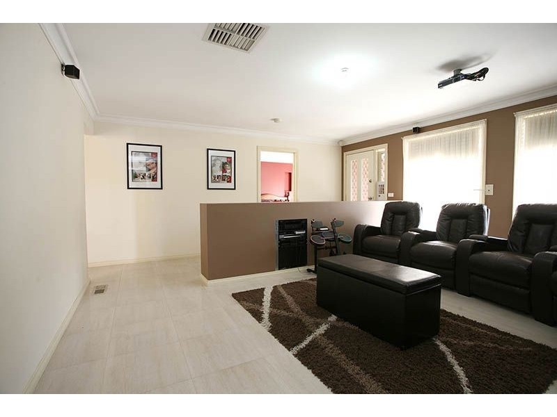 6 Wagtail Way, Whittlesea VIC 3757