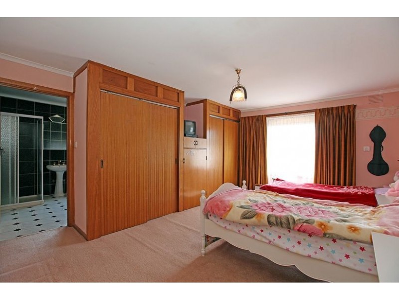 47 Oxford Drive, Thomastown VIC 3074