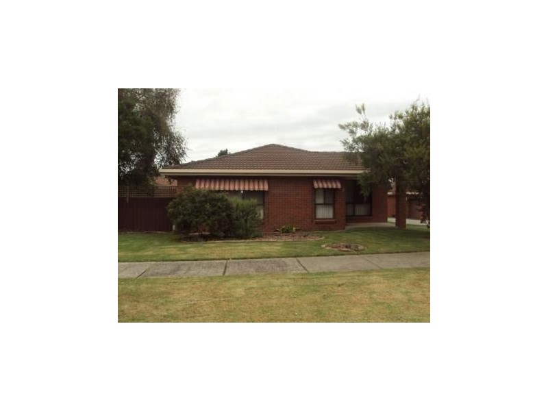 2/38 Moorhead Drive, Mill Park VIC 3082