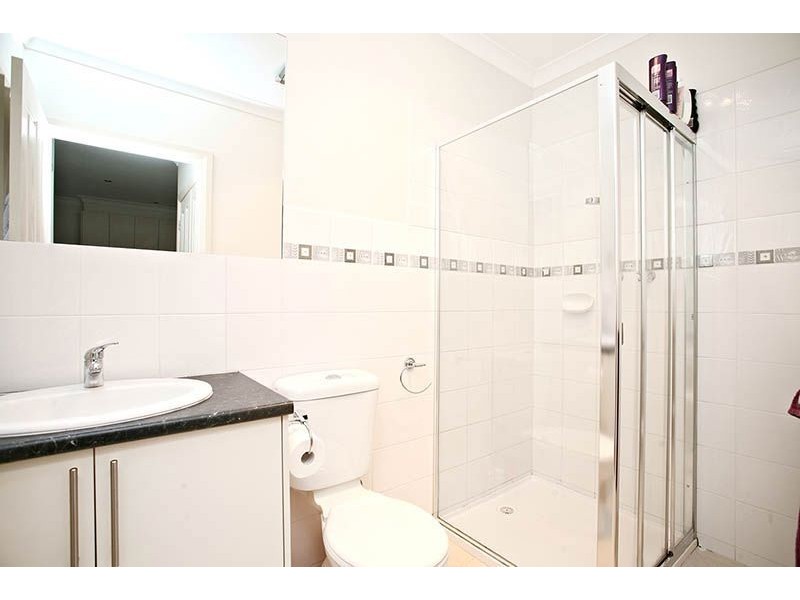 2/25 Pleasant Road, Thomastown VIC 3074