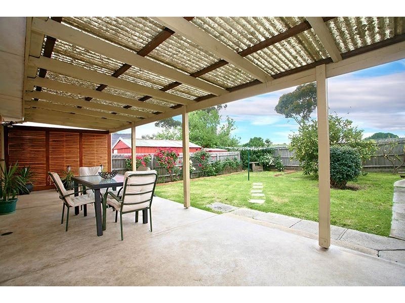 61 Festival Grove, Lalor VIC 3075