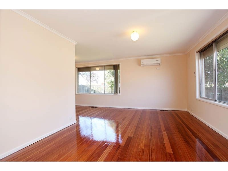 24 Buller Parade, Lalor VIC 3075