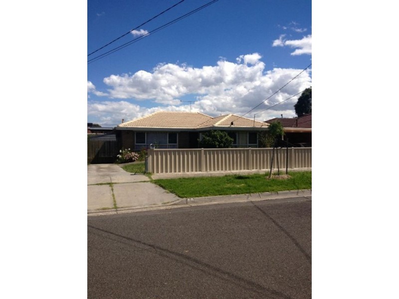 19 Pinewood Drive, Thomastown VIC 3074