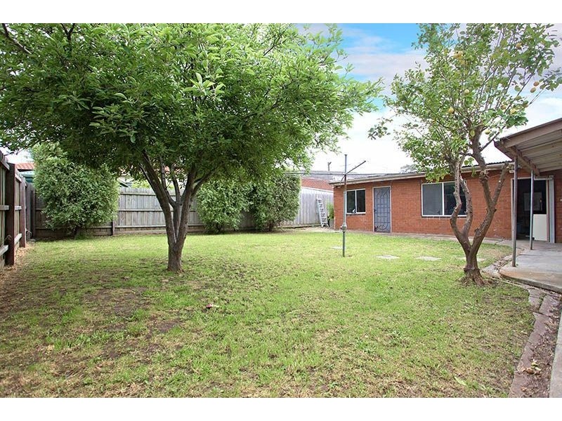 4 Midholm Court, Thomastown VIC 3074