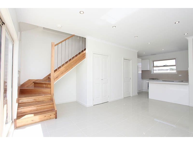 2/3 Poplar Street, Thomastown VIC 3074