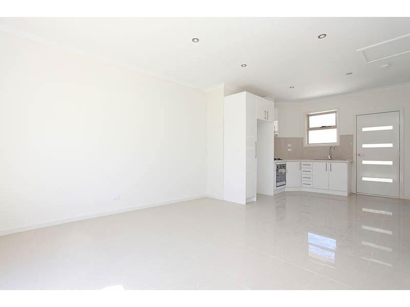4/3 Poplar Street, Thomastown VIC 3074