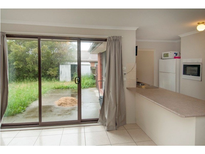 22 Crampton Crescent, Mill Park VIC 3082