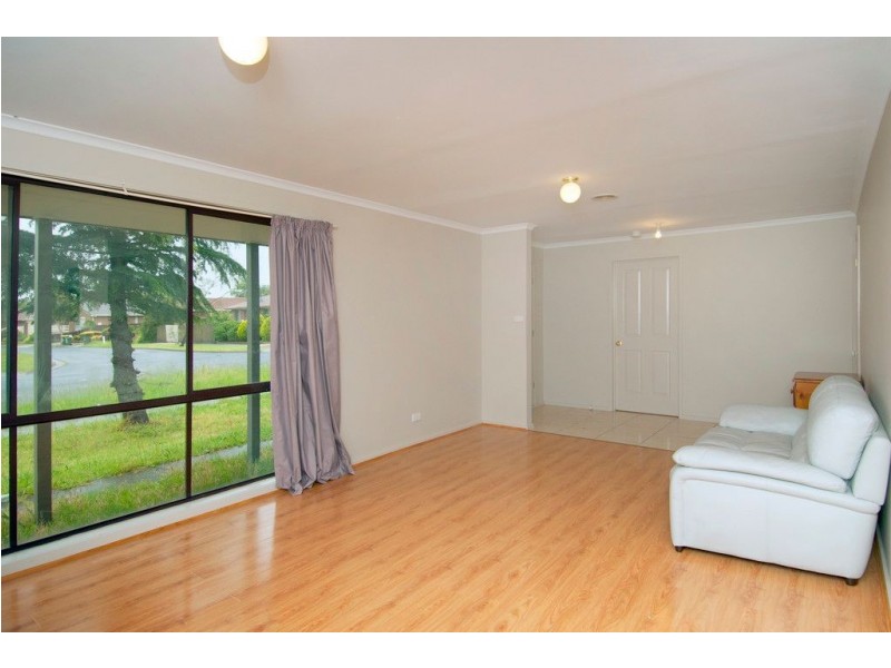22 Crampton Crescent, Mill Park VIC 3082