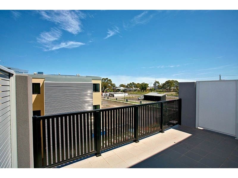 202/90 Epping Road, Epping VIC 3076