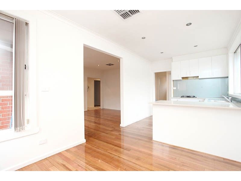 1&2/17 Ruthven Crescent, Lalor VIC 3075