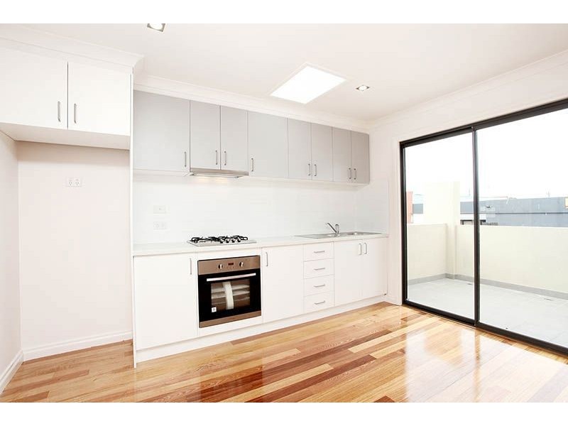 4/6 Central Avenue, Thomastown VIC 3074