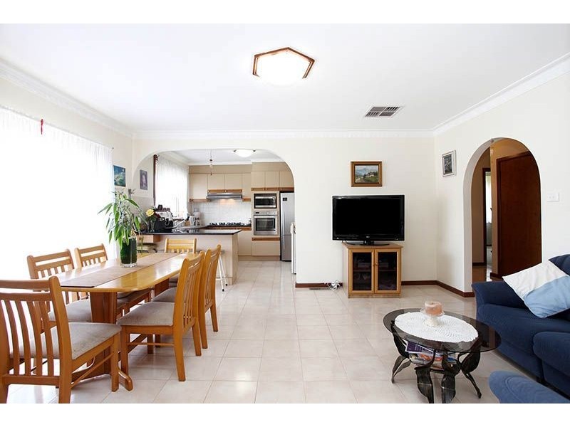 53 Barry Road, Thomastown VIC 3074