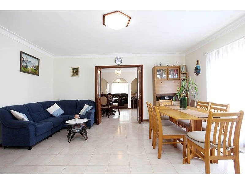 53 Barry Road, Thomastown VIC 3074